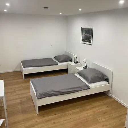 Premium Monteurwohnung דירה *